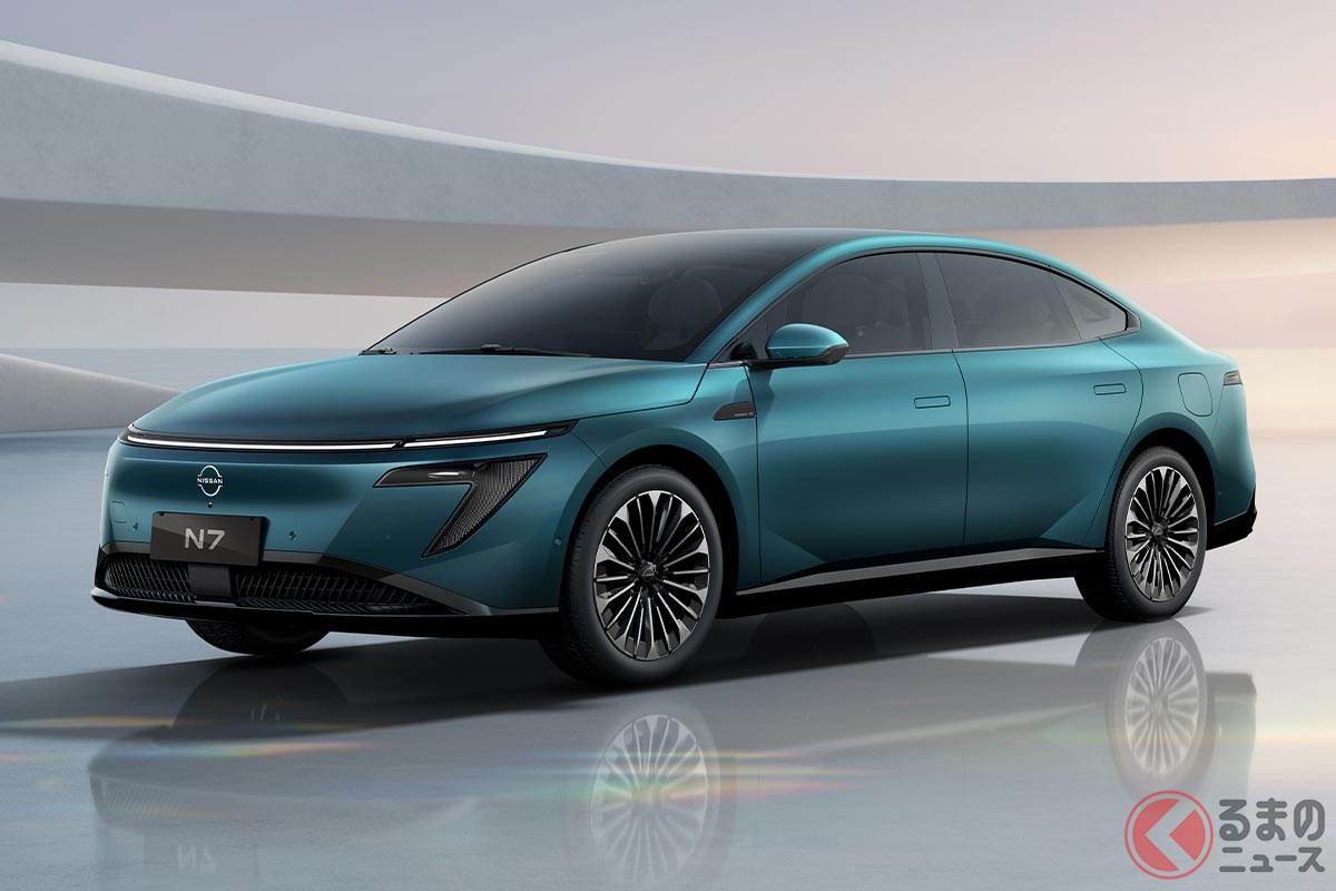 日産が「新型セダン」世界初公開！ 