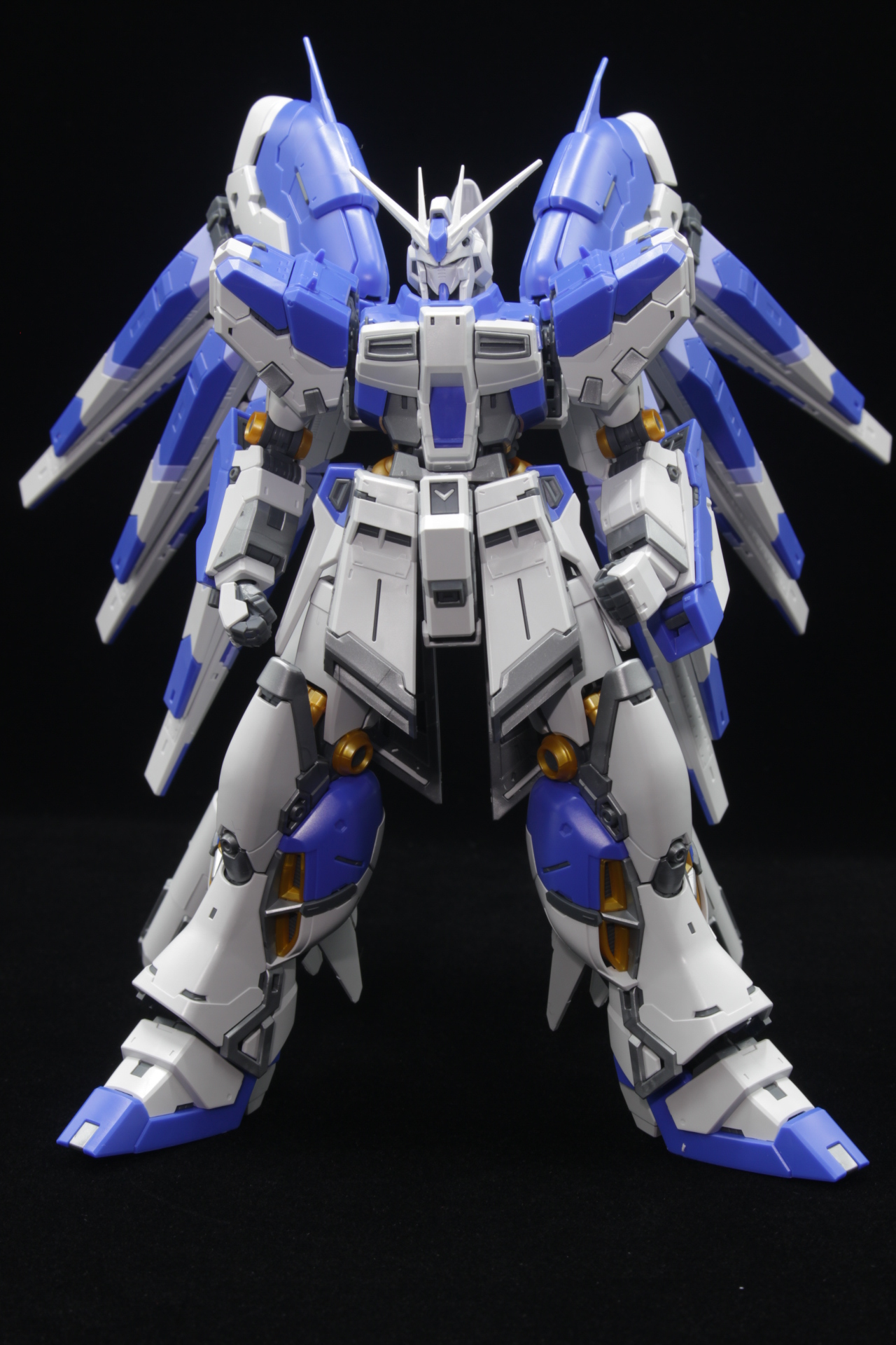 RG 1/144 Hi-νガンダム 完成品 RG 1⁄144 Hi-νガンダム 塗装済み完成品