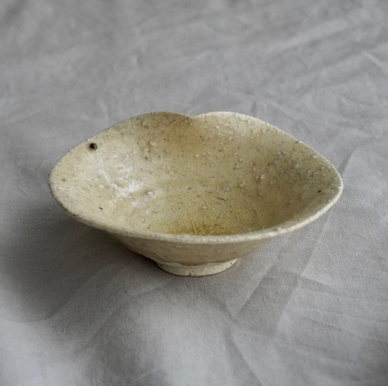 安達 健】黄灰釉 五寸鉢 一弁 – クラシコサエル