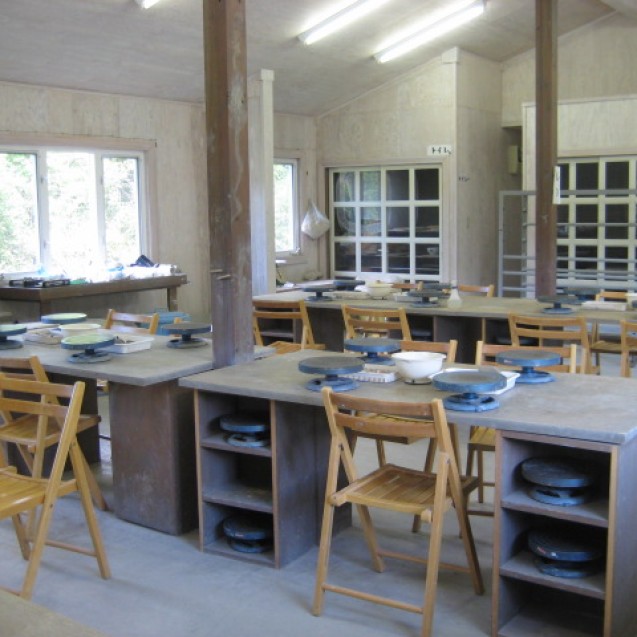 くれさかの森-陶芸複合施設｜陶芸体験教室、滞在型陶芸工房、作家の