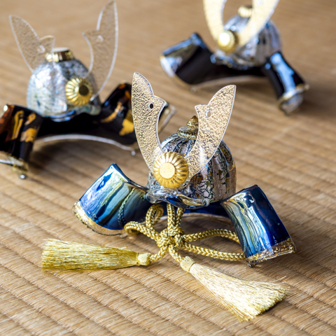 STUDIO】端午の節句・硝子兜・三垣作 02 | KUROKABE | 黒壁公式