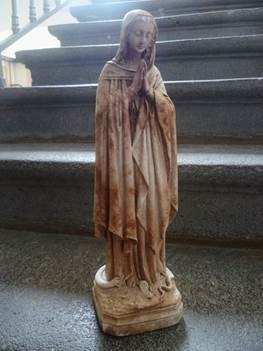 蛇を踏むマリアの像 | 日本福音ルーテル神水教会