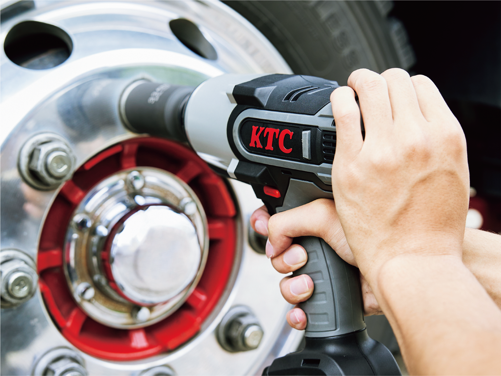 19.0sq. コードレストルクリミット インパクトレンチ本体 | KTC