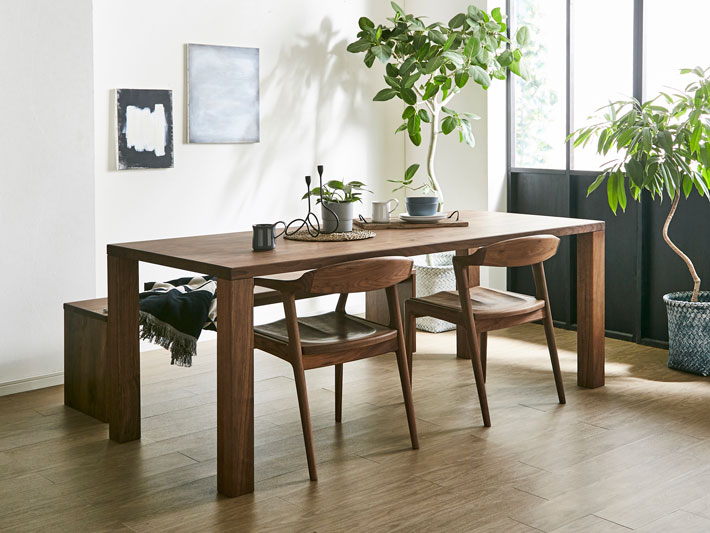 リネア 座面が広くゆったり座れる天然木・無垢のチェア ウォールナット