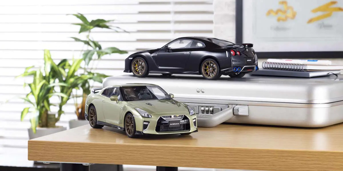 SAMURAI 1/18scale Nissan GT-R Premium Edition T-Spec (Midnight