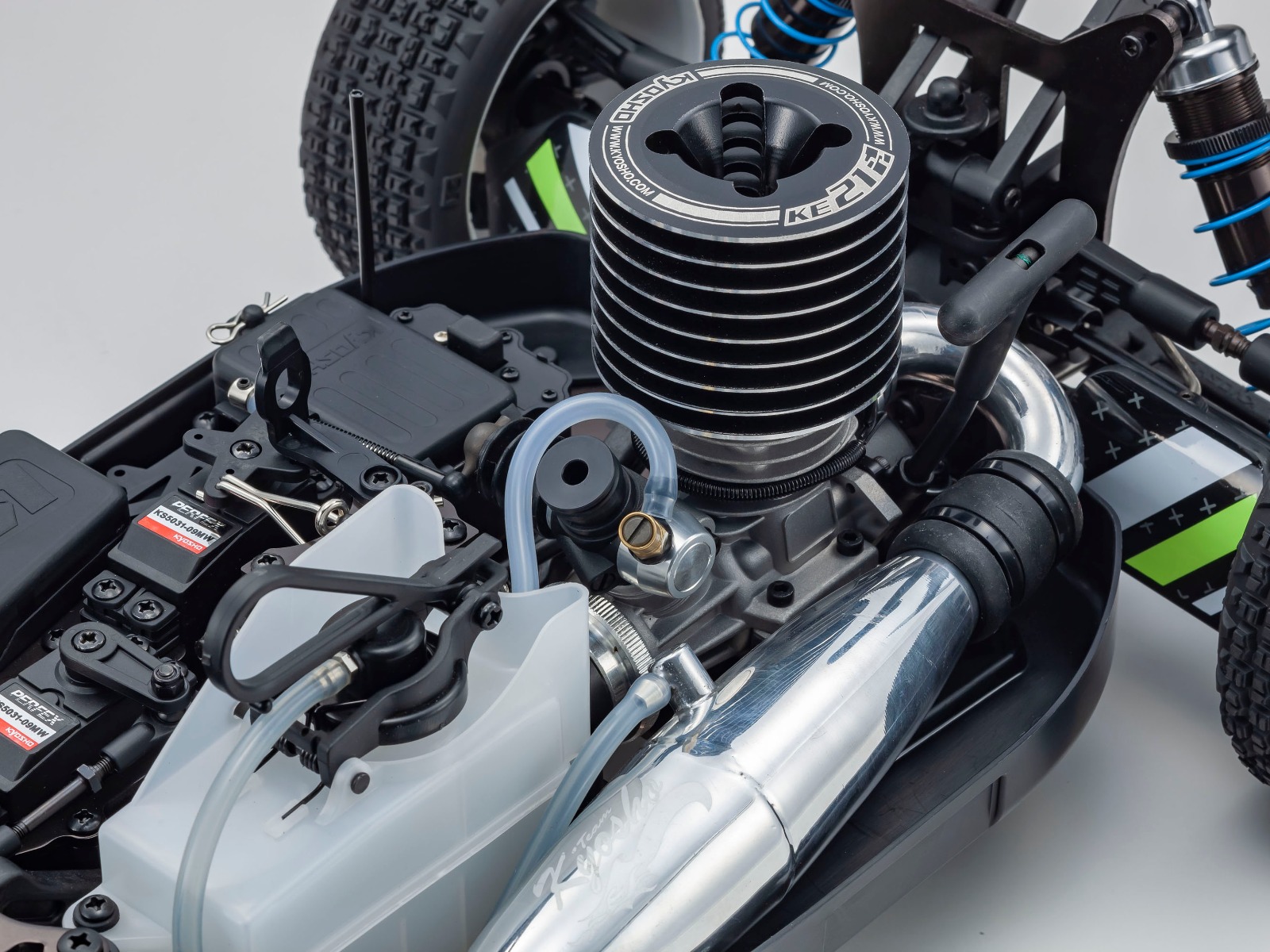 1/8スケール ラジオコントロール 21エンジン 4WDレーシングバギー