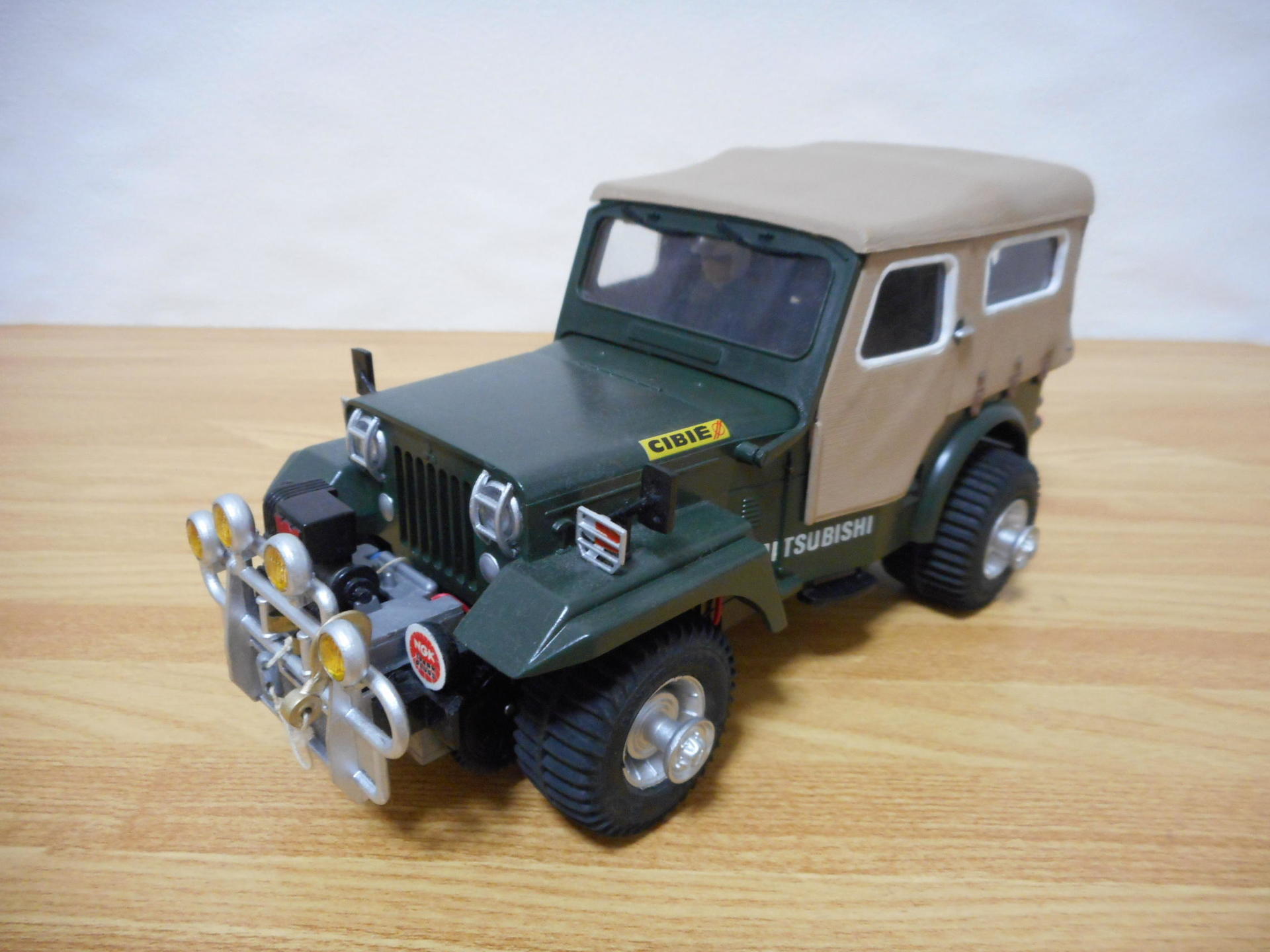 アオシマ 1/20 ウインチジープキャンバストップ J-J58: 休憩中・第2章