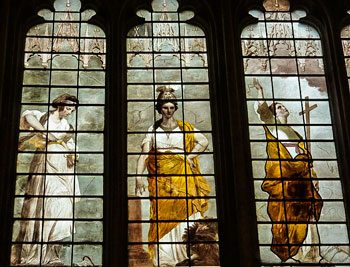 ステンドグラスの歴史 【世界編】- その起源から近代までの変遷