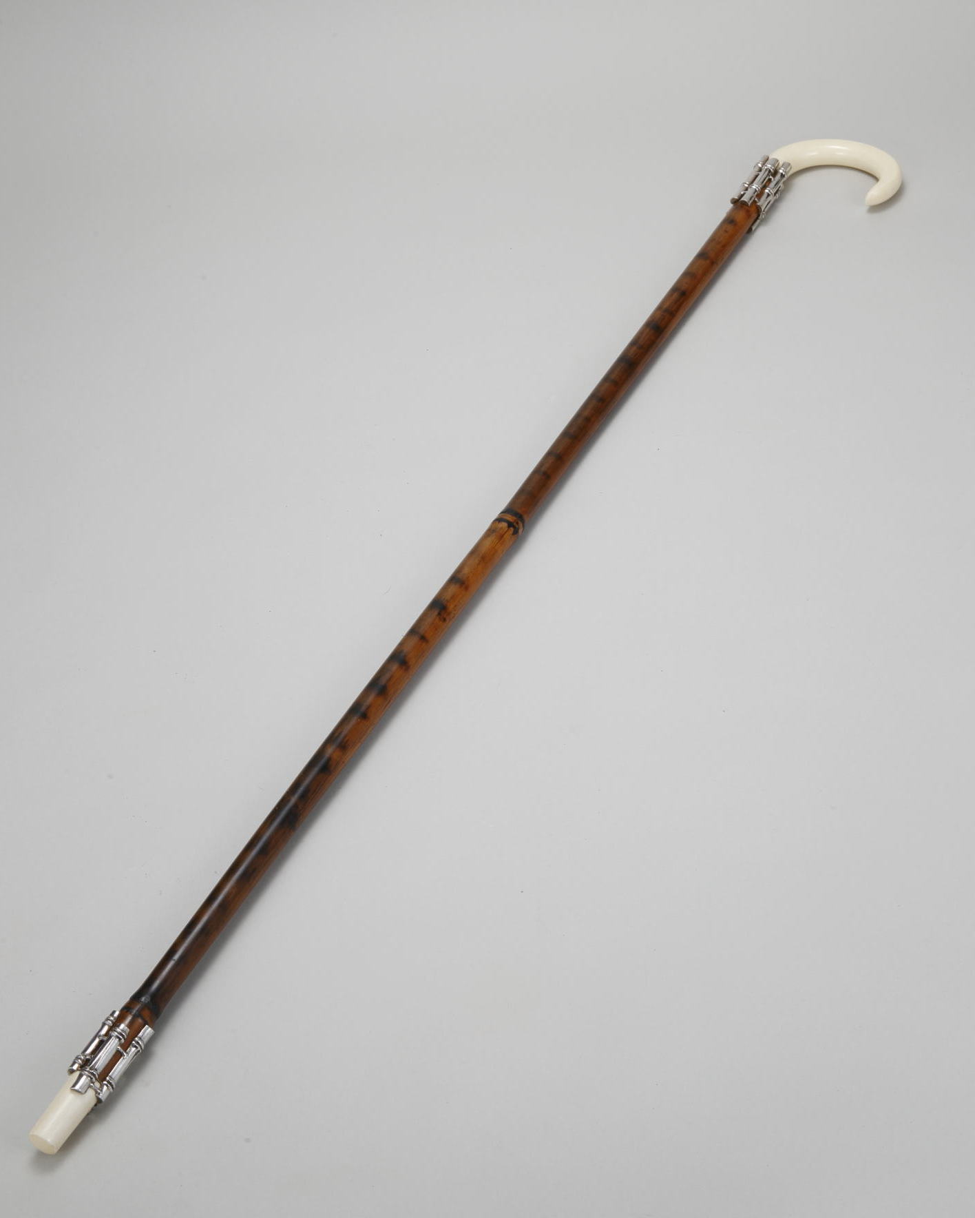 B-2 天然素材 根竹 ステッキ 杖 一本杖 アンティーク レトロ 根曲がり竹