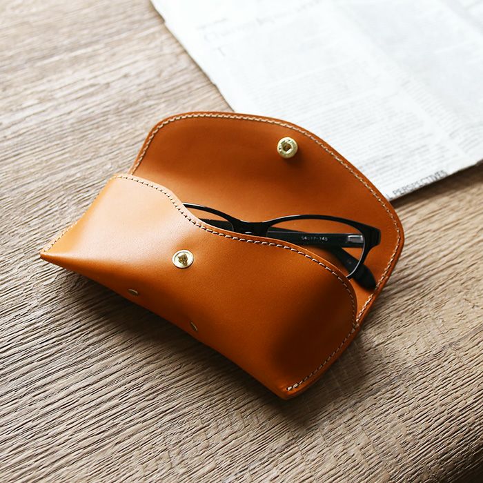 フラップメガネケース[sokunou] ｜革鞄・革小物のPORCO ROSSO