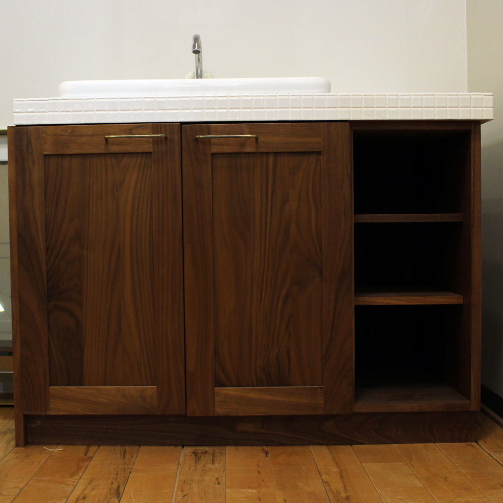 関西限定！現品のみ対象 ウォールナット材×25角タイル 洗面台のご購入