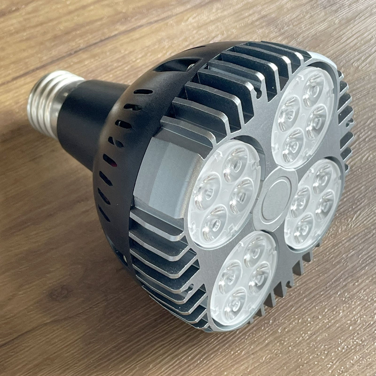 LEDSTAR P33 LEDライト 植物育成ライト 高PPFD 植物用 アガベ 冷却