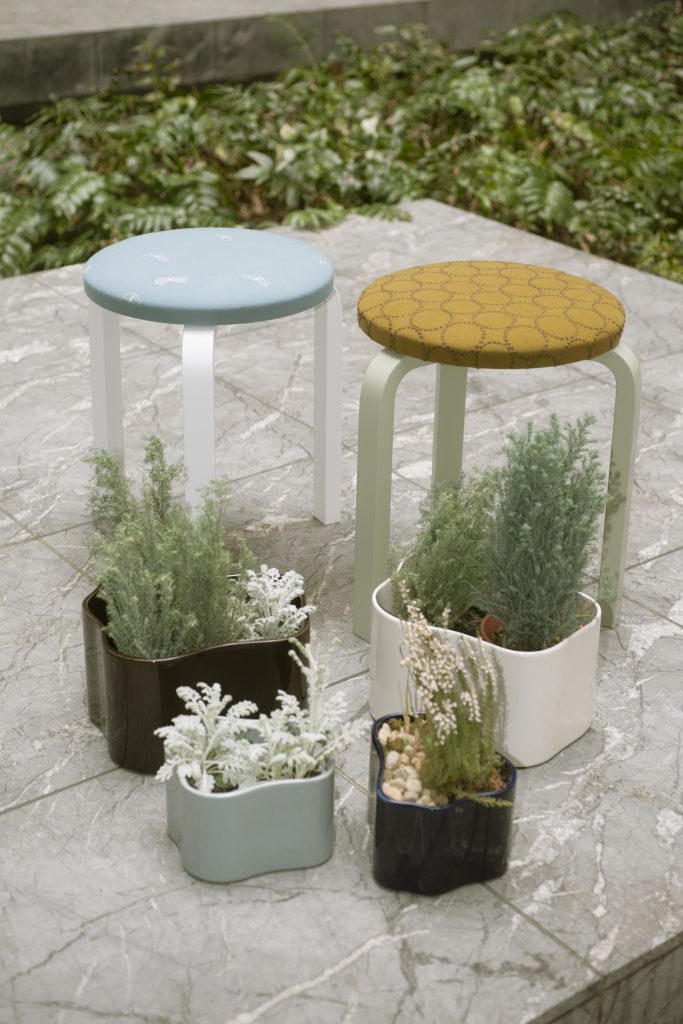 アルテック×ミナ ペルホネンの大好評コラボ「スツール60」に、第2弾が