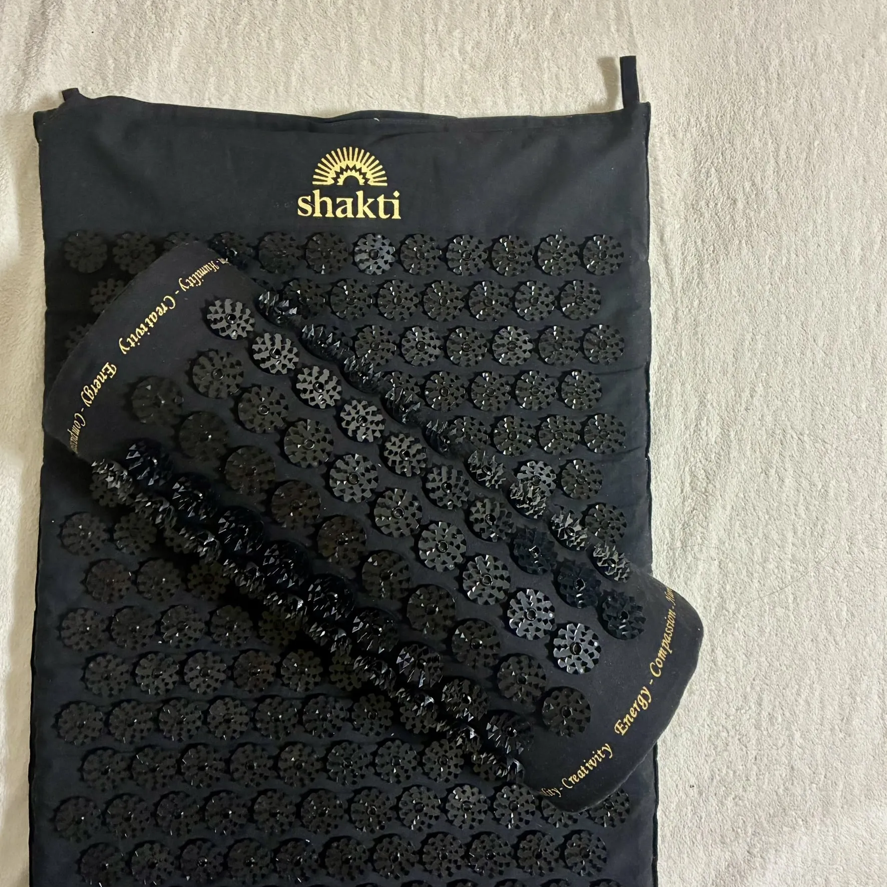 話題の「シャクティマット」40代愛用レポ！2名分】痛みは？使い続けて