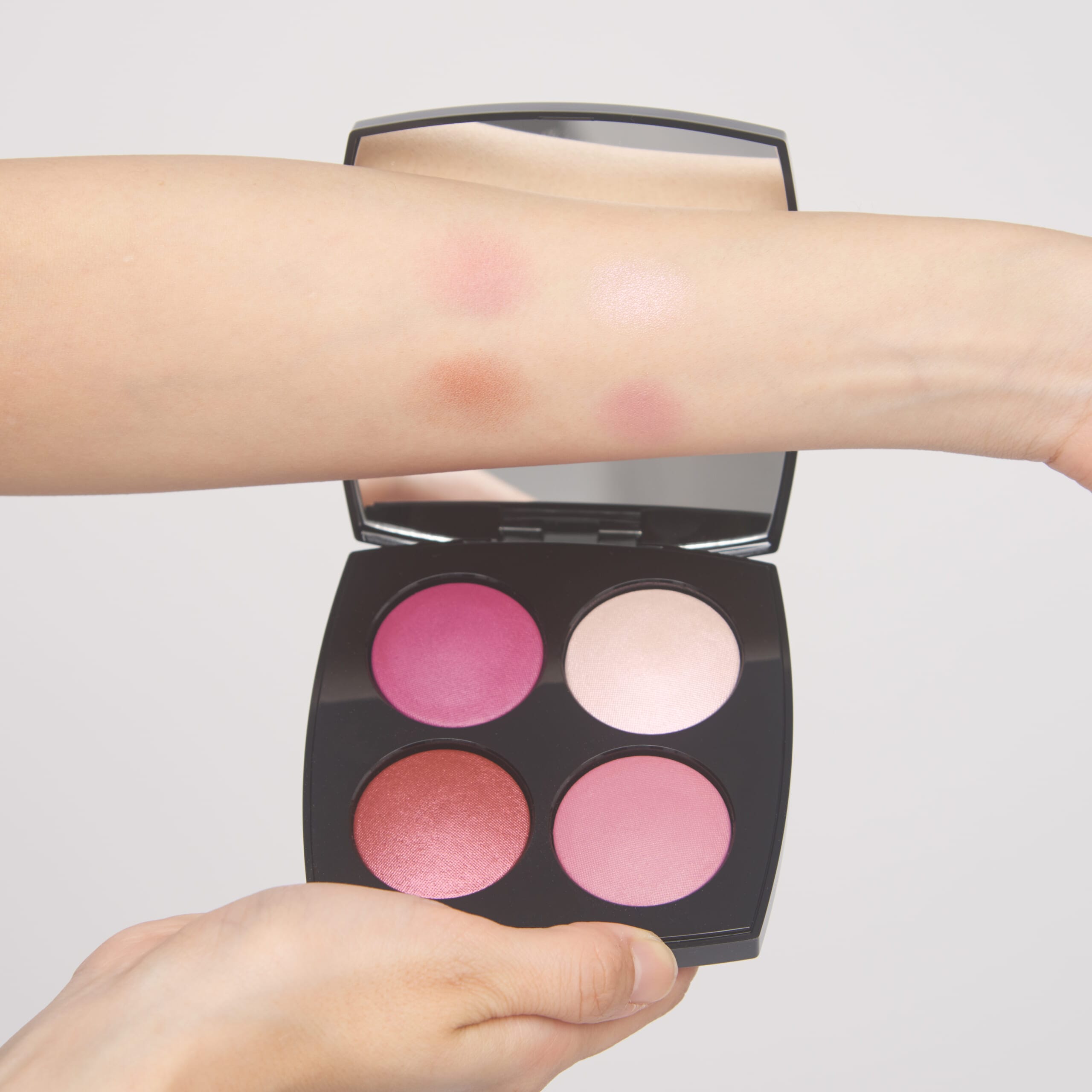 シャネル】ルージュ ヌワール コレクションをお試し！ブラックに近い