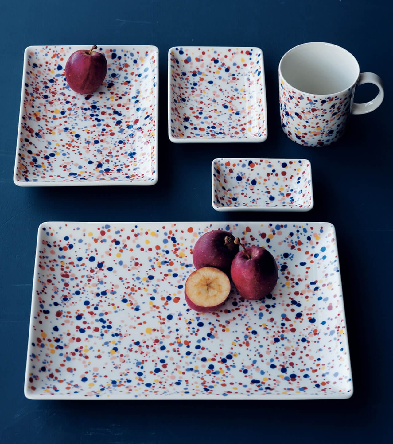 イッタラ発】新シリーズ『ヘレ』使う場所を選ばない、ポップなプレート