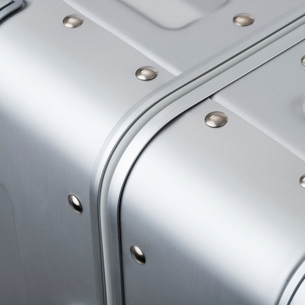 ブレイド アルミニウム Mサイズ ハードケース | 1513-71｜レジェンド