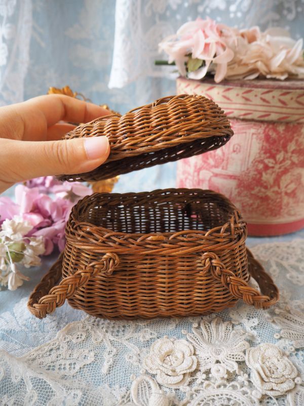 ドール用小さなパニエ/籐製バスケット/おもちゃの籠 jouet・おもちゃ