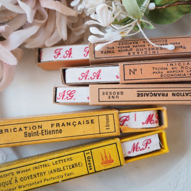 箱入りモノグラム刺繍布タグ/イニシャルテープ mercerie・手芸用品