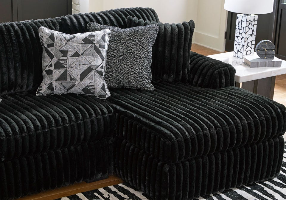 Midnight Madness Onyx 4pc. RAF Chaise Sectional - Lexington