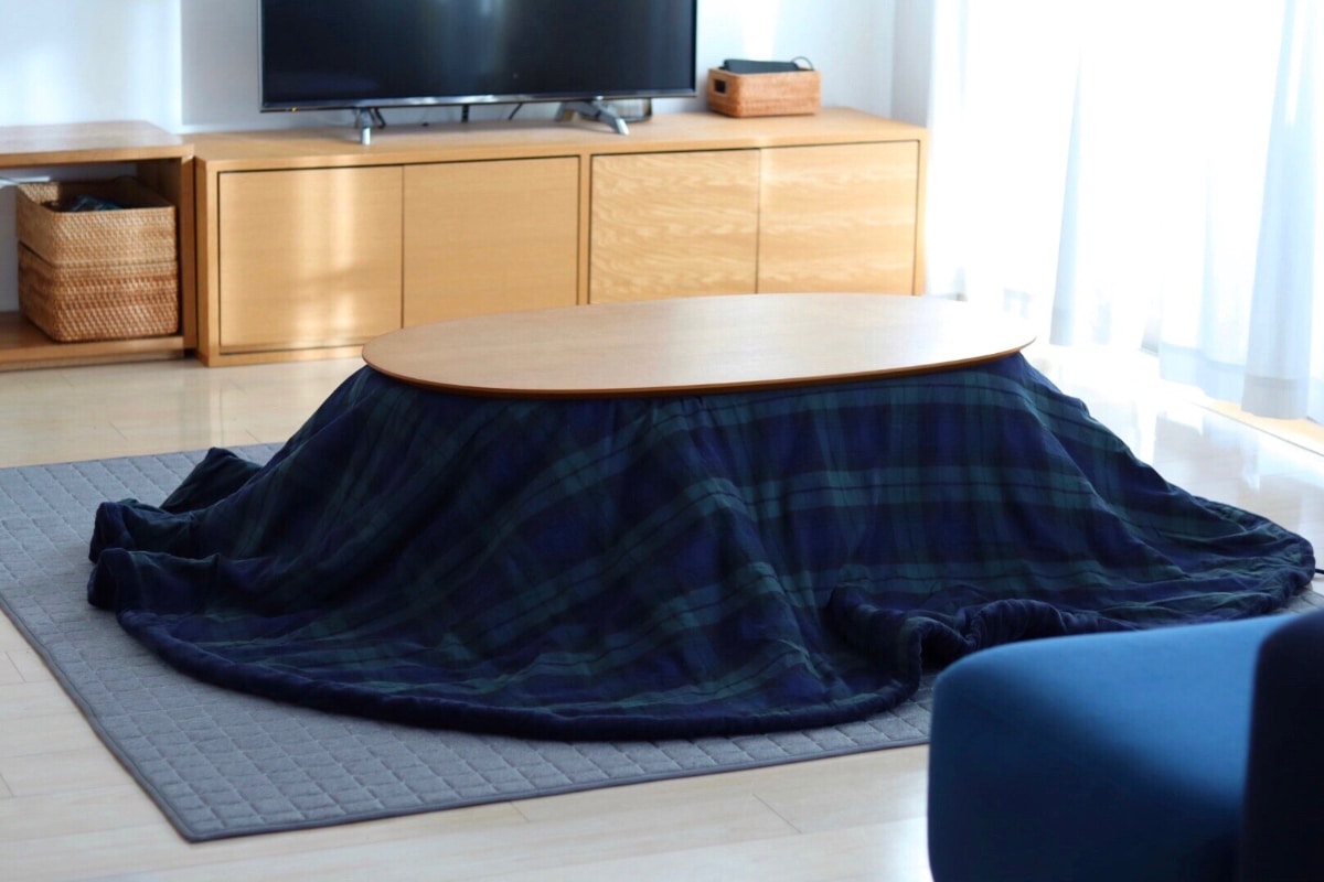 無印良品の「楕円こたつ」が1年中使える！ 【無印マニア】が新旧モデル