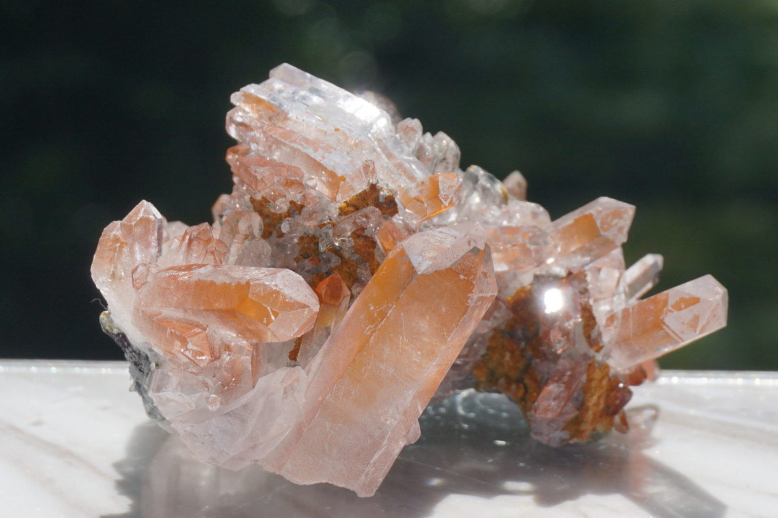 コロンビア産レッドレムリアン 水晶クラスター【希少・高品質