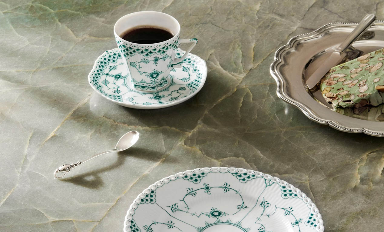 美しいエメラルドグリーンの「ロイヤル コペンハーゲン」が登場