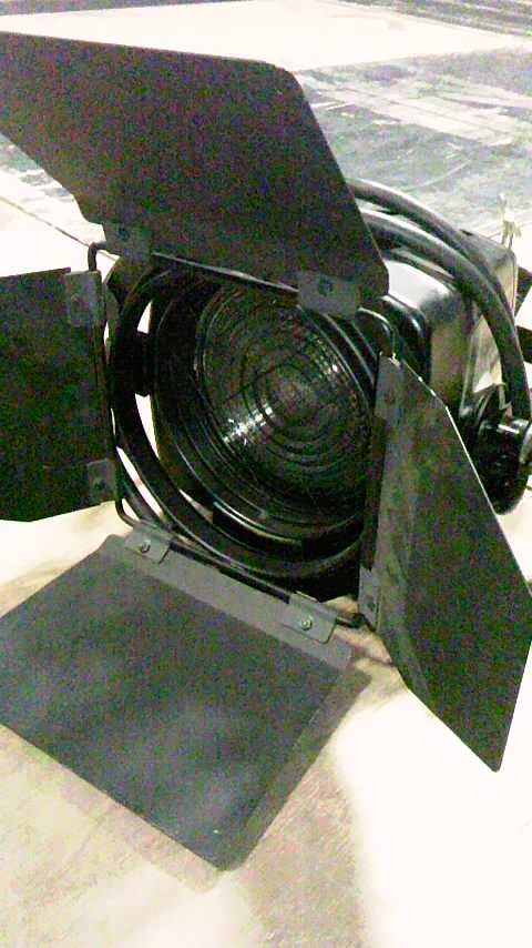 RDS Q-spot (0.5KQS) 500Wフレネルレンズスポットライト | 照明機材の