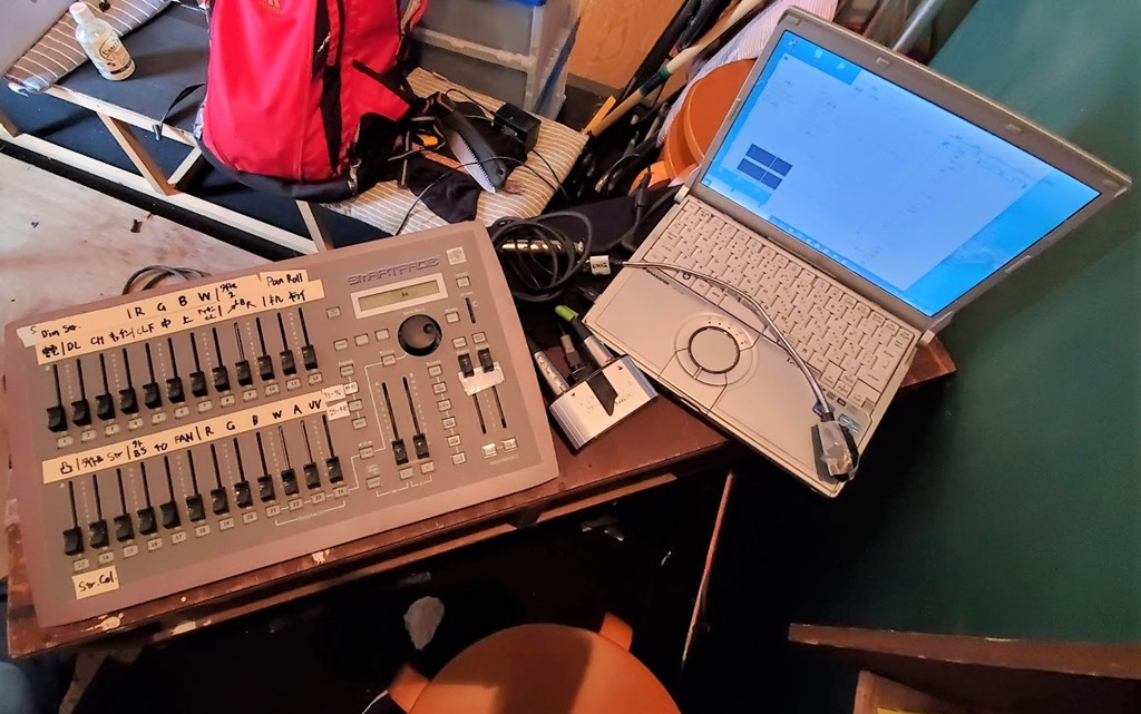 機材レビュー】照明卓 Zero88 / FLX S 24 | 照明機材の盛り合わせ