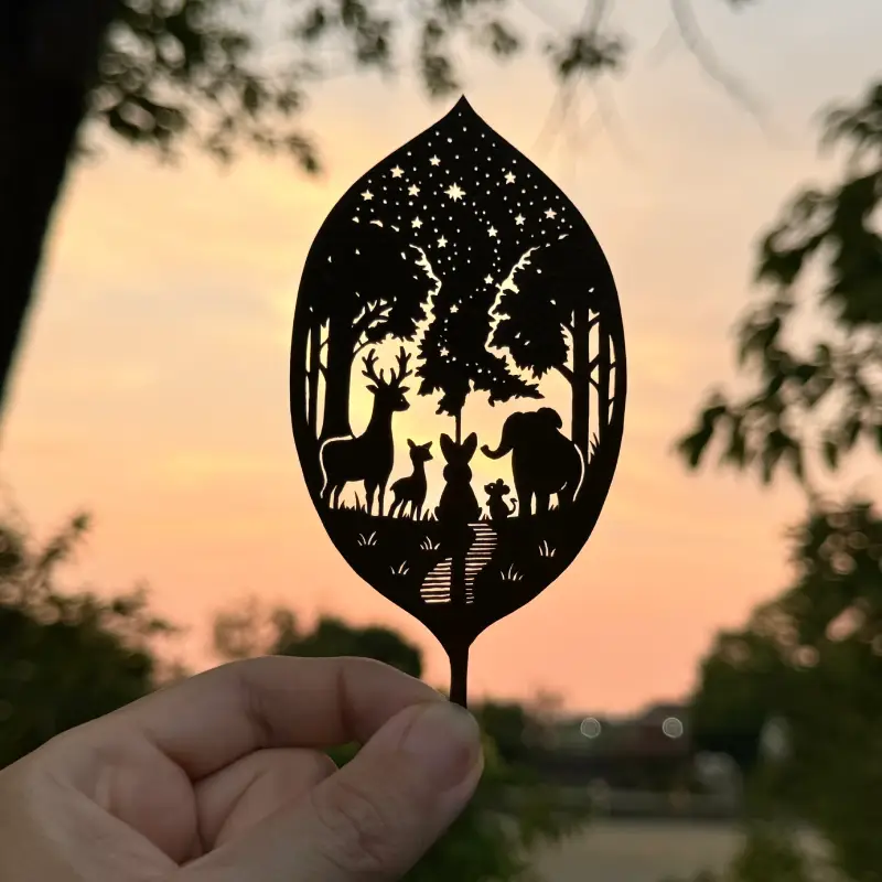 リト＠葉っぱ切り絵｜公式WEBサイト