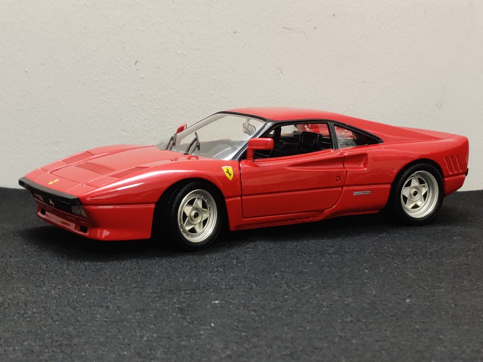 1:18 Hotwheels Ferrari 288 GTO | DiecastXchange Forum