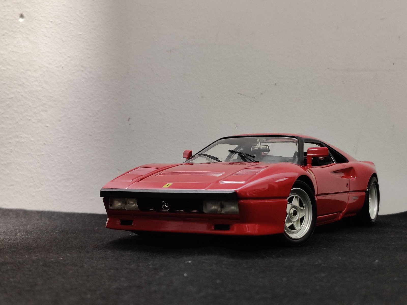 1:18 Hotwheels Ferrari 288 GTO | DiecastXchange Forum
