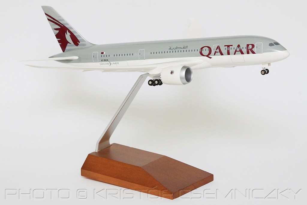 Qatar Airways Boeing 787-8 1:200 scale model | Qatar Airways… | Flickr