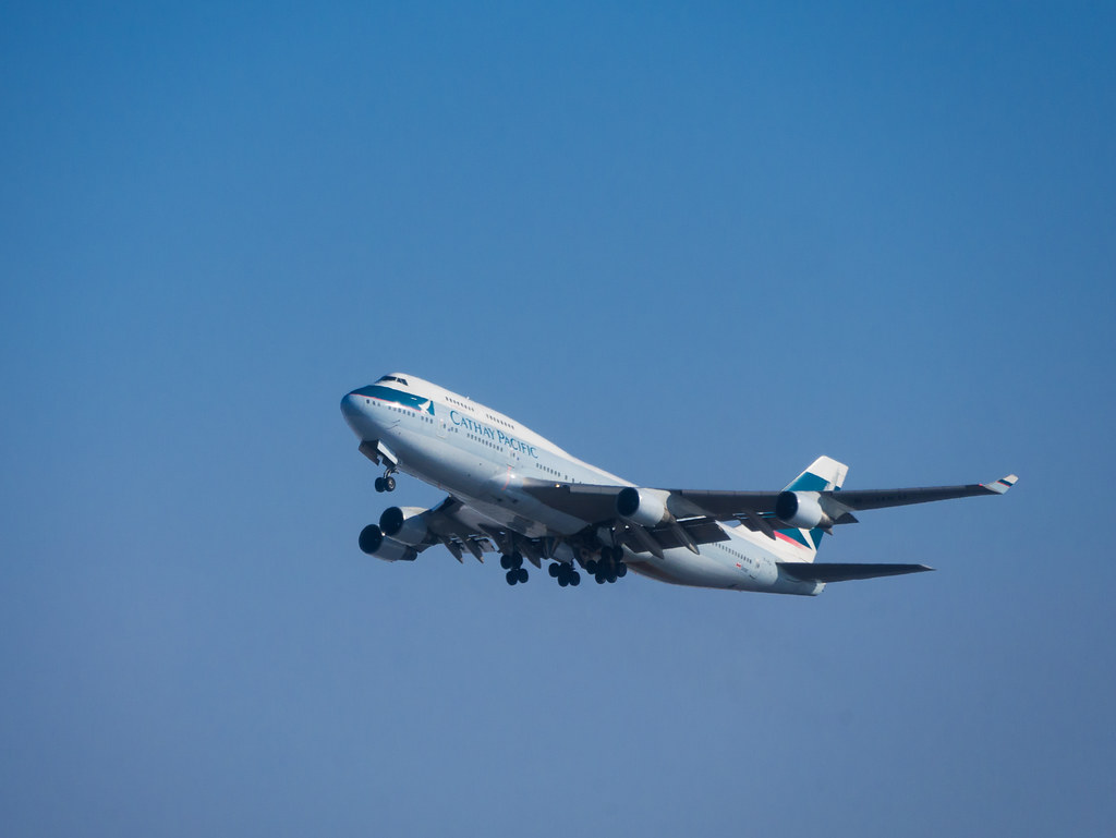 Cathay Pacific/CX583 B747-400/B-HKU | 新千歳空港 New Chitose Airp