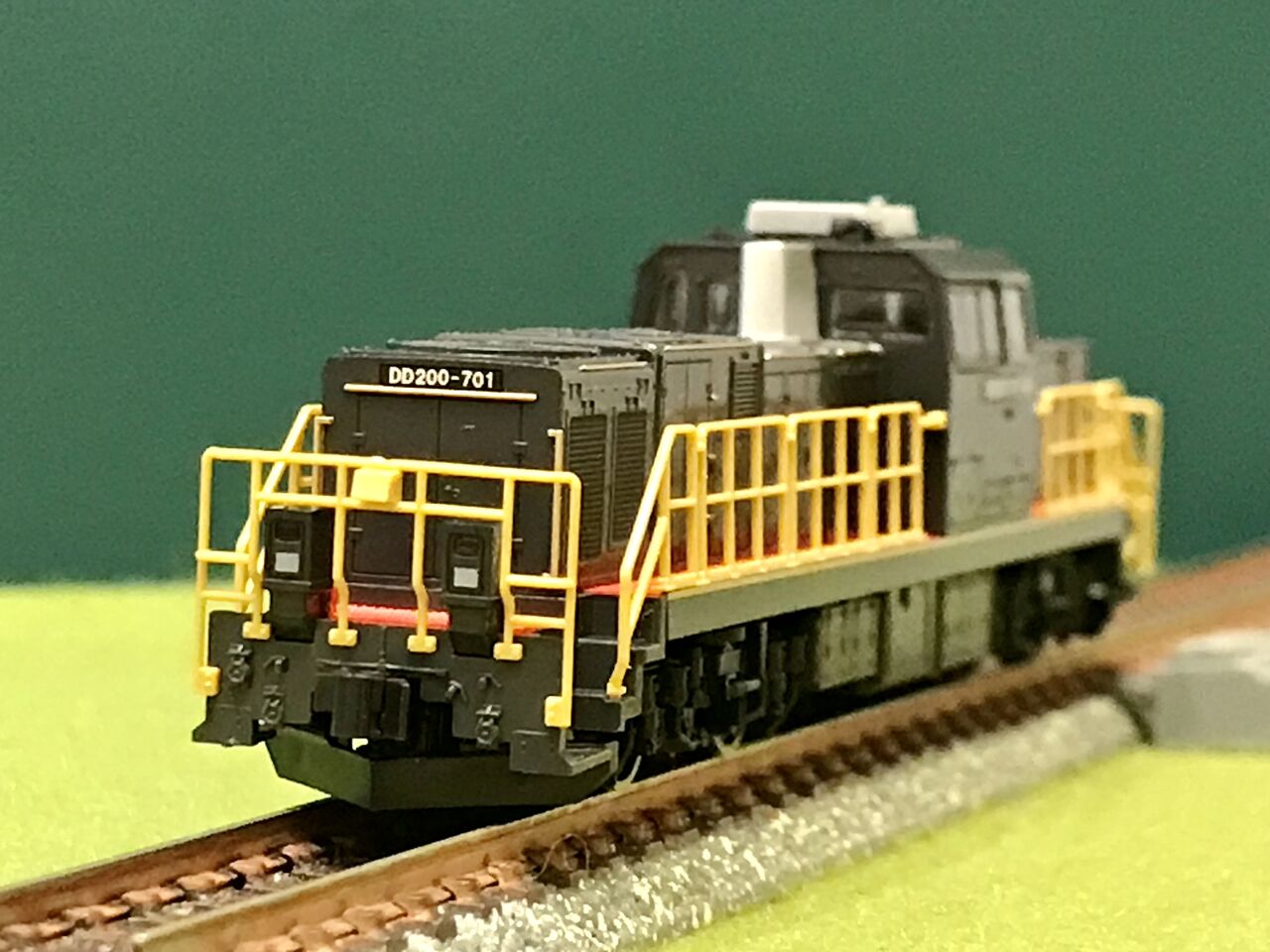 トミックス「DD200-700形 ディーゼル機関車」の入線整備。 : エヌゲ道