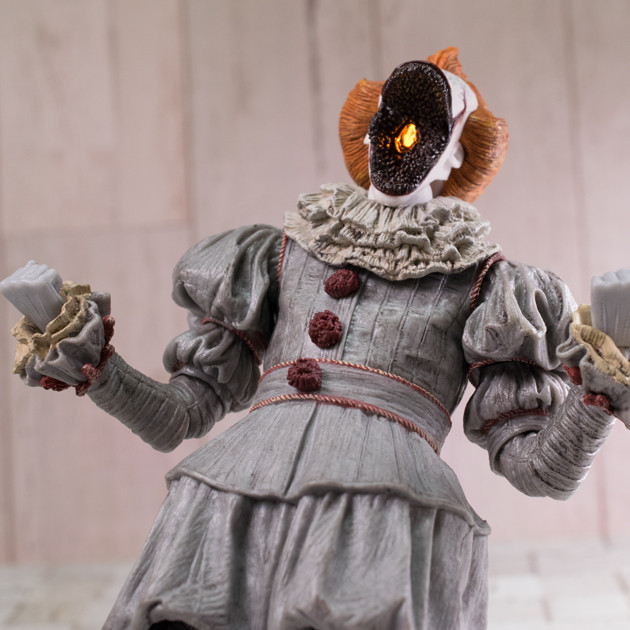 レビュー NECA『IT』ペニーワイズ ダンシング・クラウン 7インチ
