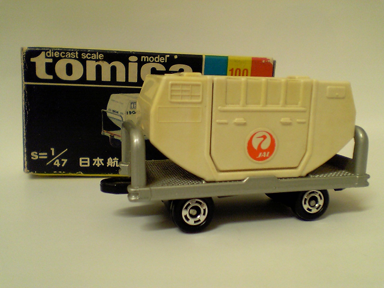 トミカ黒箱 日本航空コンテナー : おもちゃ雑記帖【静岡版】