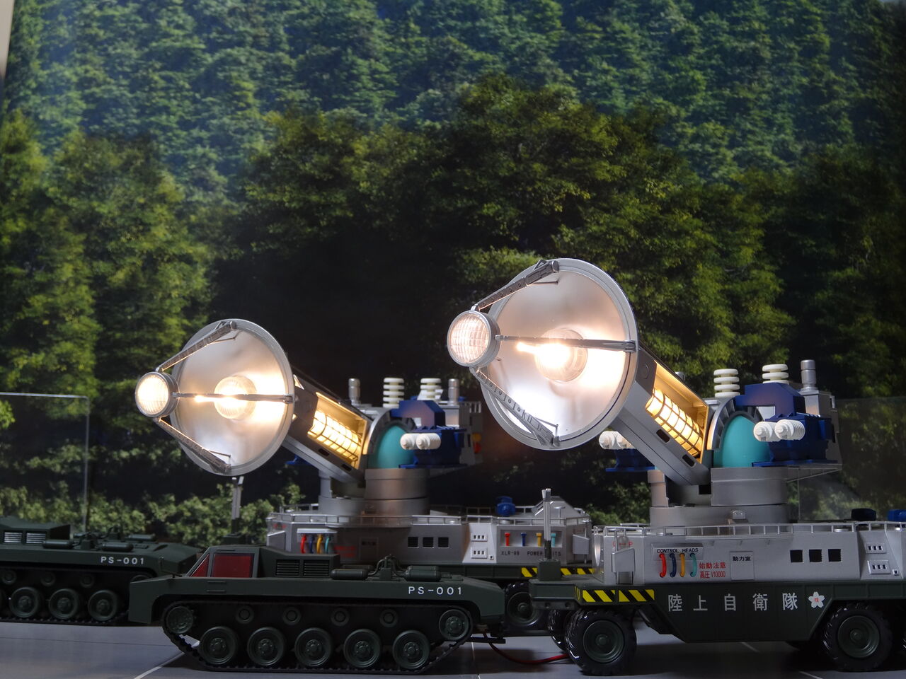 66式メーサー殺獣光線車～サンダ対ガイラ～ 1／48モデル彩色済み