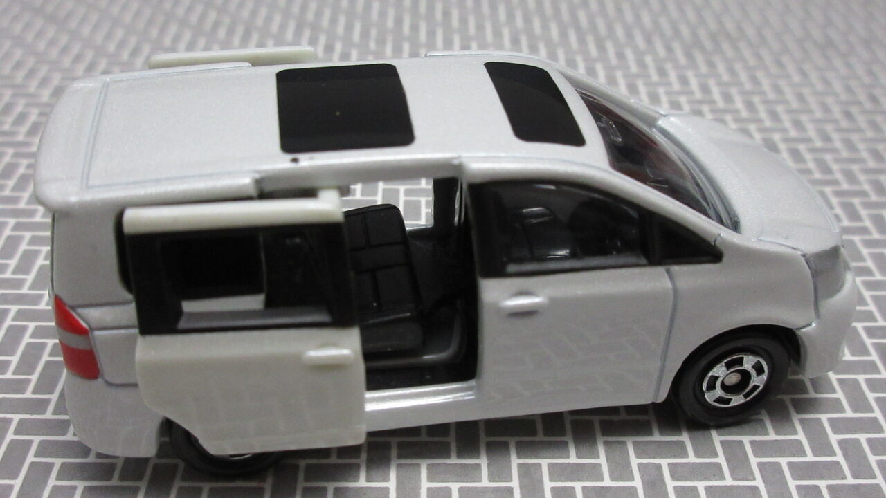 ファミリーミニバンセット : 自分の好きな音を勝手に出す