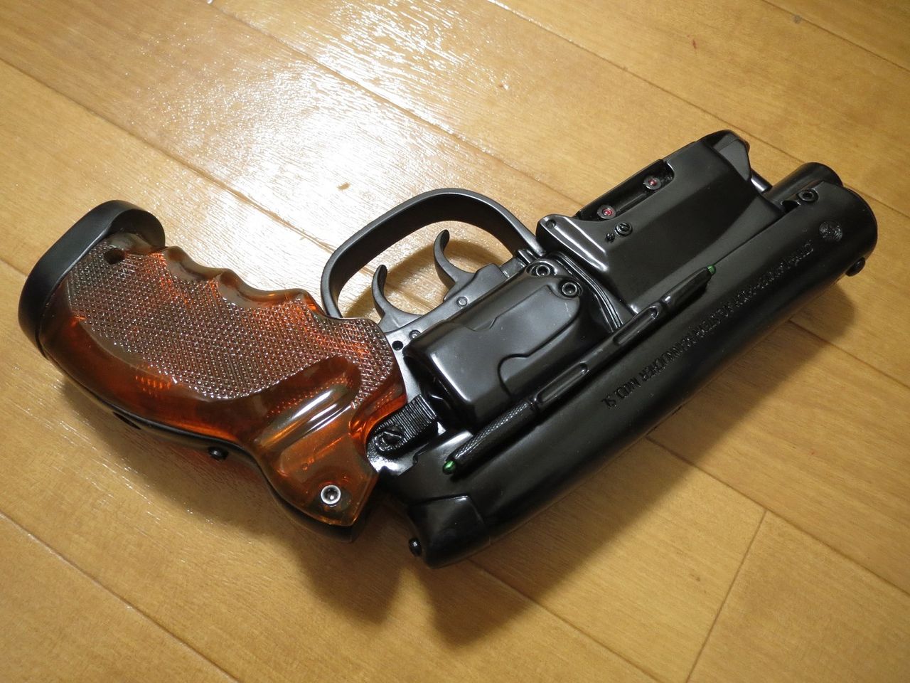 おすすめ！1万円前半の ブレードランナー デッカードブラスター