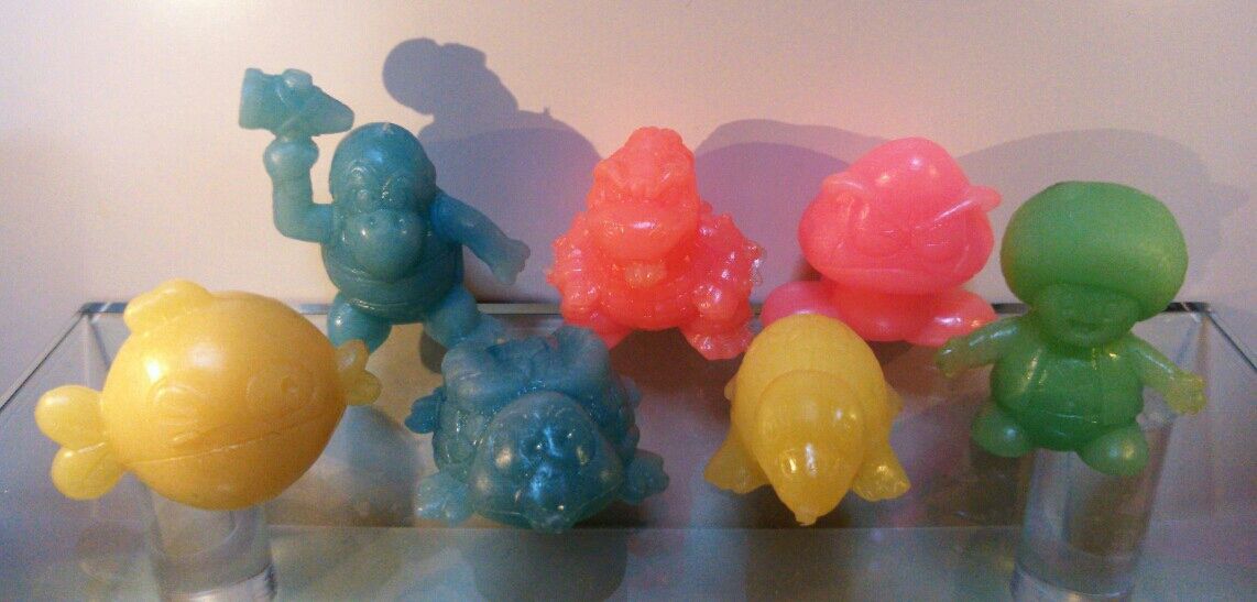 ロッテ ファミコンチョコ 蓄光 消しゴム スーパーマリオ 暗闇で光る