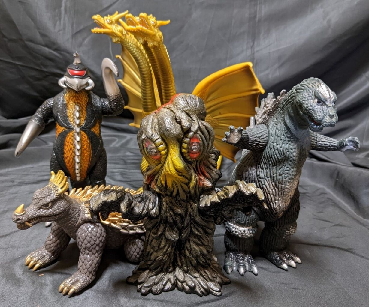 昭和チャンピオンまつり「ゴジラ対ヘドラ・ガイガン」（バンダイ