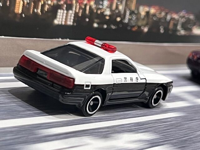 イオンオリジナルトミカ No.84 トヨタ スープラ 日本警察デザイン仕様