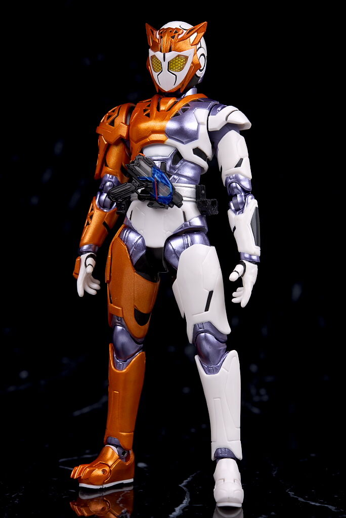 S.H.フィギュアーツ 仮面ライダーバルキリー ラッシングチーター