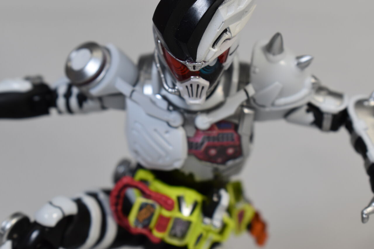 S.H.Figuarts 仮面ライダーゲンム ゾンビアクションゲーマーレベルX-0