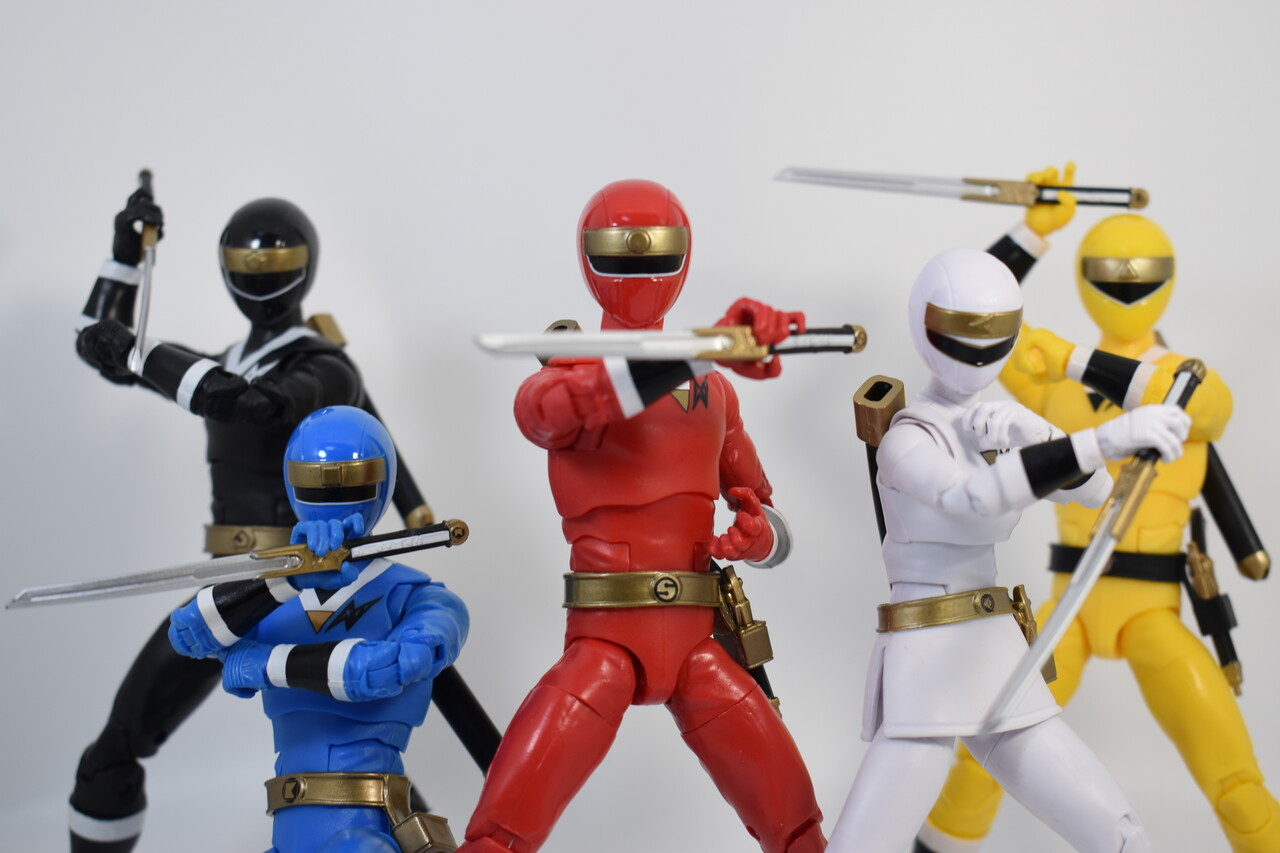 POWER RANGERS LIGHTNING COLLECTION MIGHTY MORPHIN ALIEN RANGERS