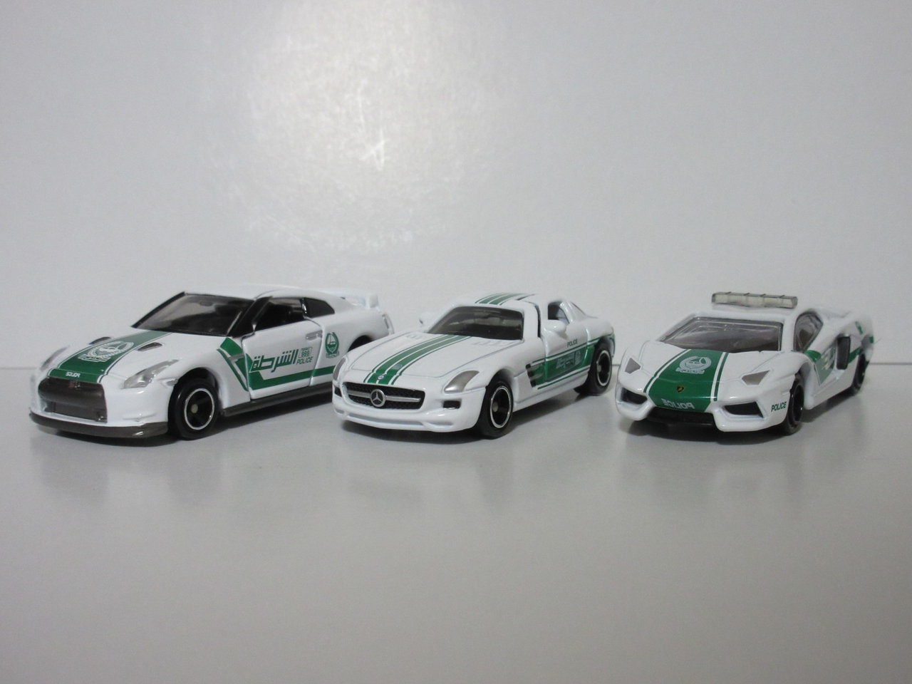 メルセデスベンツSLS AMG ドバイ警察仕様 : トミカ解体所