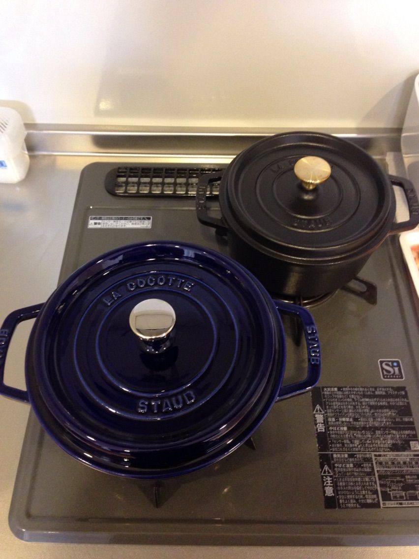 STAUB ピコココットラウンド 22cm グランブルー : 鍋好きのごはん日記。