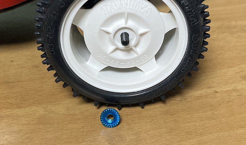 DT-02 デザートゲイター＞3. オプションパーツ組込み : HARD LUCK