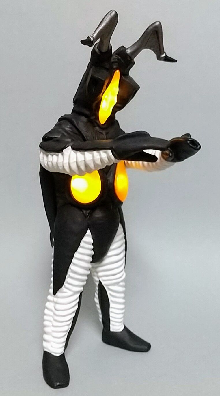 リレー発光！鳴き声も収録】究極アルティメットルミナス ゼットン